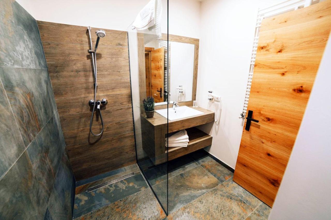 Popasul Domnesc- Resort& Spa- Voronet Vue エクステリア 写真